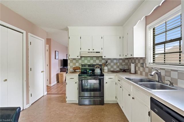 314 Westridge Drive, Yadkinville, NC 27055