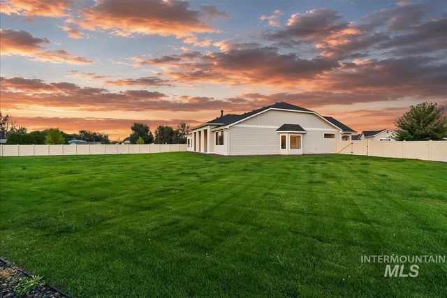 12124 October Glory St, Middleton, ID 83644