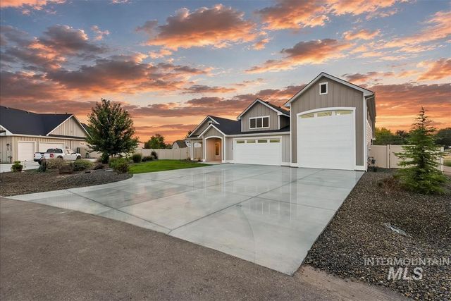 12124 October Glory St, Middleton, ID 83644