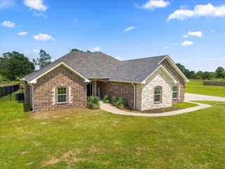 201 Rs County Road 1189, Emory, TX 75440