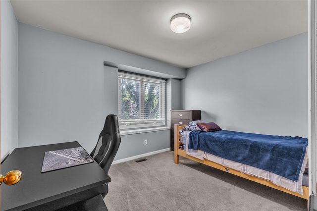 10098 Newfound Gap, Brighton, MI 48114