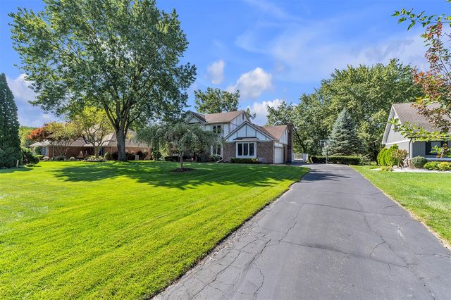 10098 Newfound Gap, Brighton, MI 48114