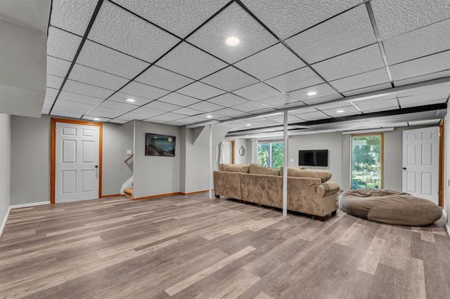 10098 Newfound Gap, Brighton, MI 48114