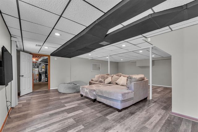 10098 Newfound Gap, Brighton, MI 48114