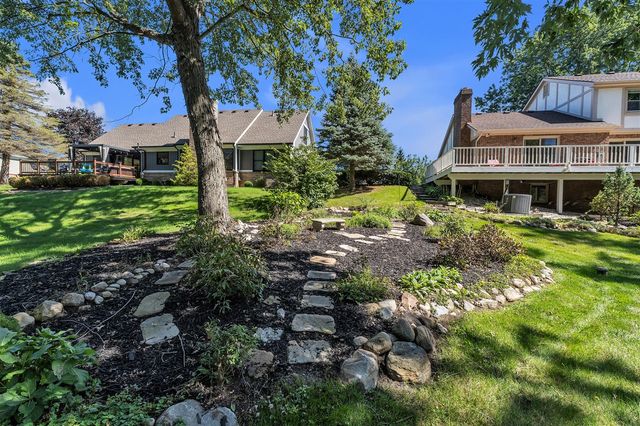 10098 Newfound Gap, Brighton, MI 48114