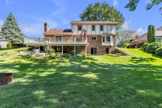 10098 Newfound Gap, Brighton, MI 48114