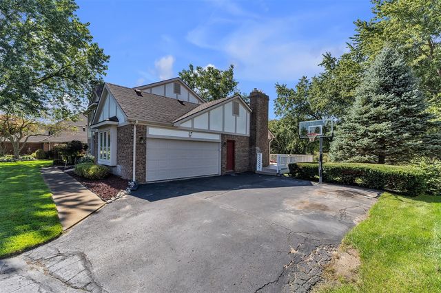 10098 Newfound Gap, Brighton, MI 48114