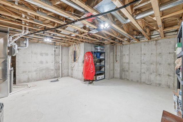 2570 N Shefford St, Wichita, KS 67205