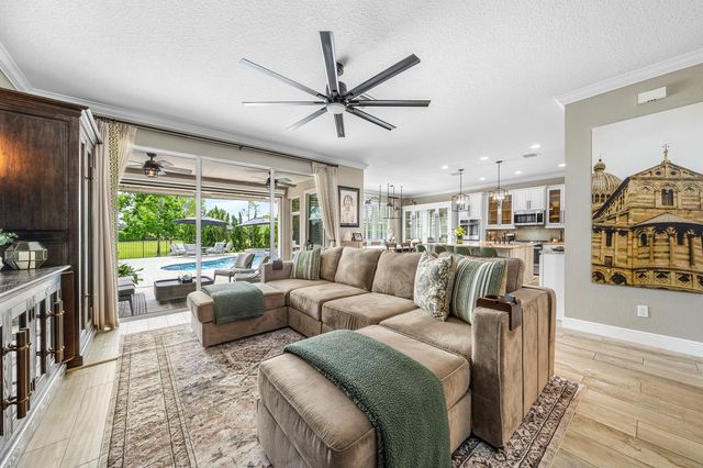 933 Deer Haven Drive, Loxahatchee, FL 33470