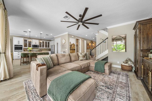 933 Deer Haven Drive, Loxahatchee, FL 33470