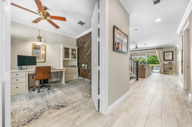 933 Deer Haven Drive, Loxahatchee, FL 33470