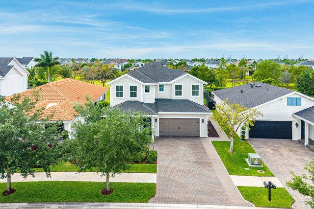 933 Deer Haven Drive, Loxahatchee, FL 33470