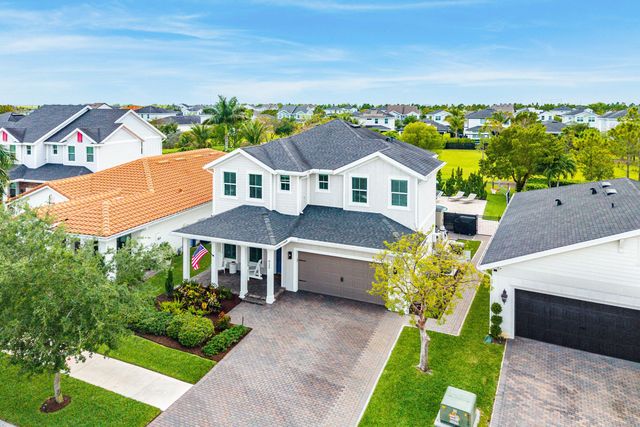 933 Deer Haven Drive, Loxahatchee, FL 33470