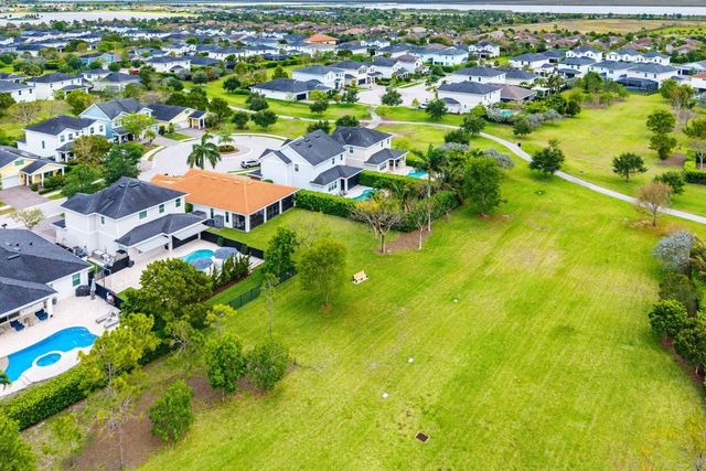 933 Deer Haven Drive, Loxahatchee, FL 33470