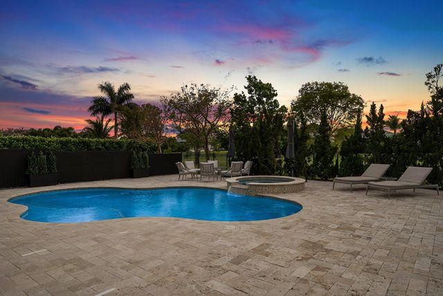 933 Deer Haven Drive, Loxahatchee, FL 33470