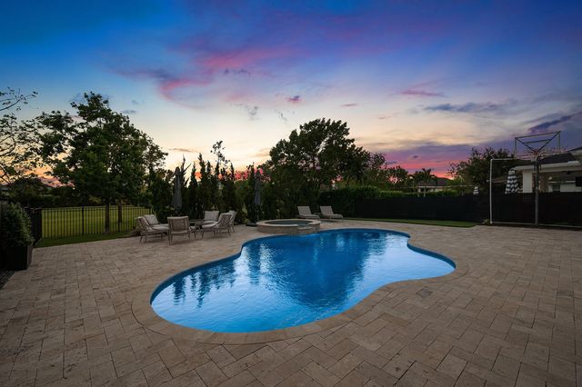 933 Deer Haven Drive, Loxahatchee, FL 33470