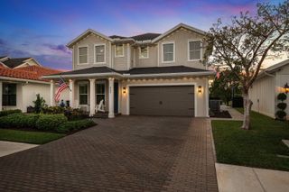 933 Deer Haven Drive, Loxahatchee, FL 33470