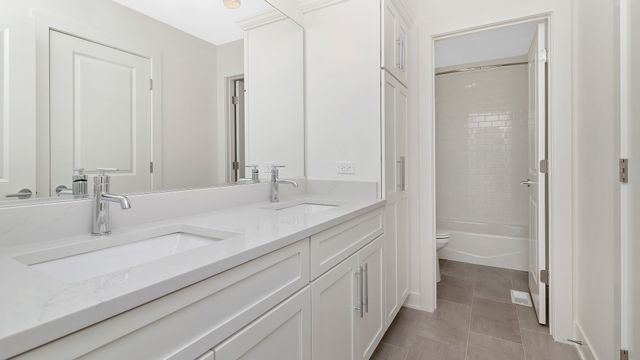 718 Derby Lane, Barrington, IL 60010