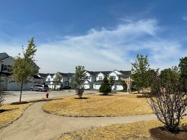 718 Derby Lane, Barrington, IL 60010
