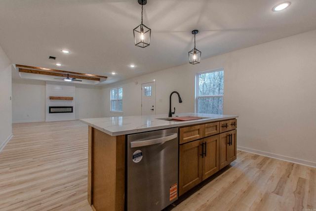 130 Joy Street, Bauxite, AR 72011