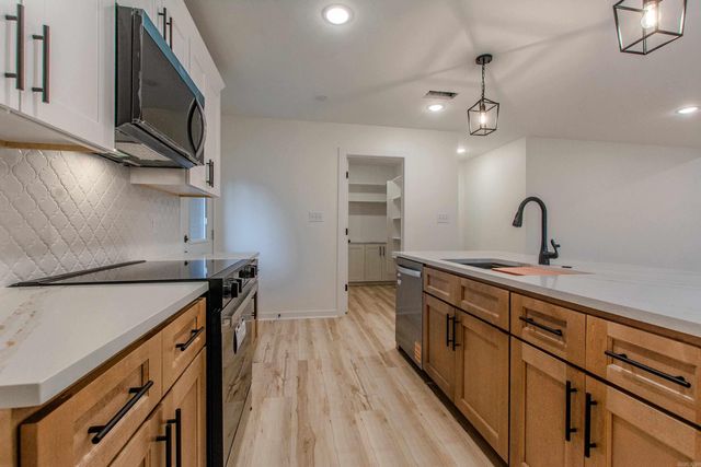 130 Joy Street, Bauxite, AR 72011