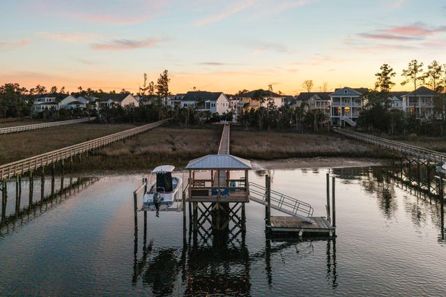 2922 River Vista Way, Mount Pleasant, SC 29466