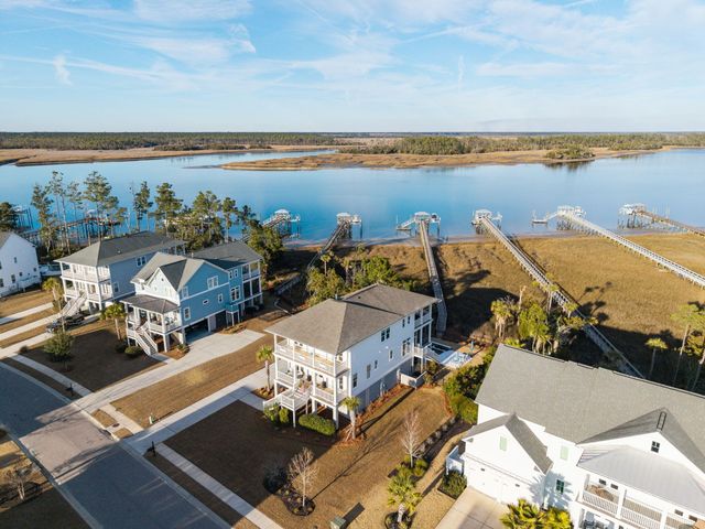 2922 River Vista Way, Mount Pleasant, SC 29466