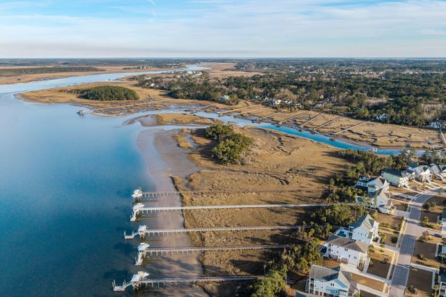 2922 River Vista Way, Mount Pleasant, SC 29466