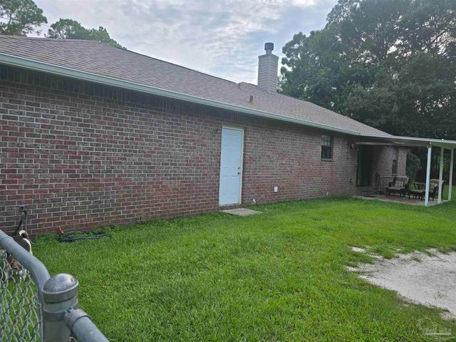 3007 N 21st Ave, Milton, FL 32583