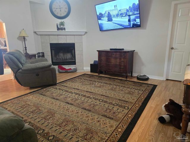 3007 N 21st Ave, Milton, FL 32583