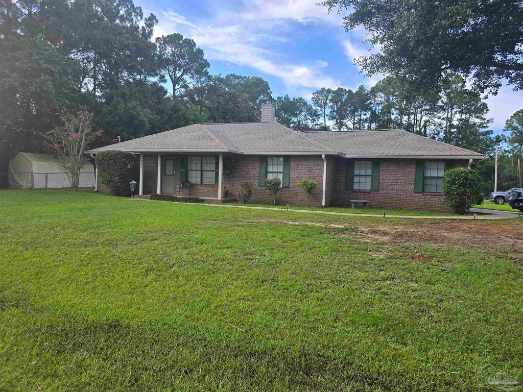 3007 N 21st Ave, Milton, FL 32583