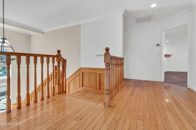 345 Lakeview Drive, Palmdale, CA 93551