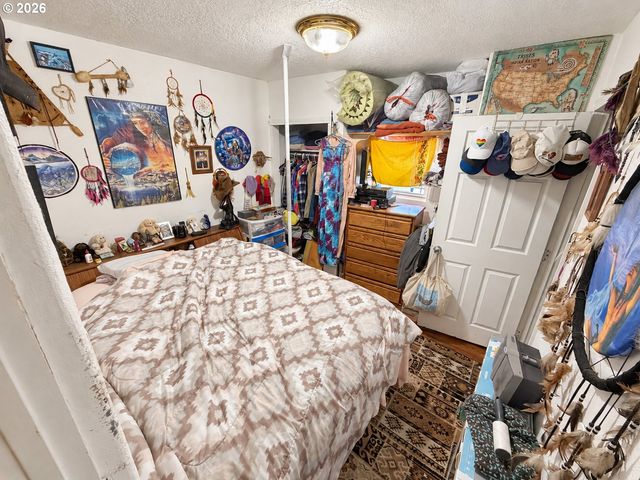 825 YALE Ave, Gladstone, OR 97027