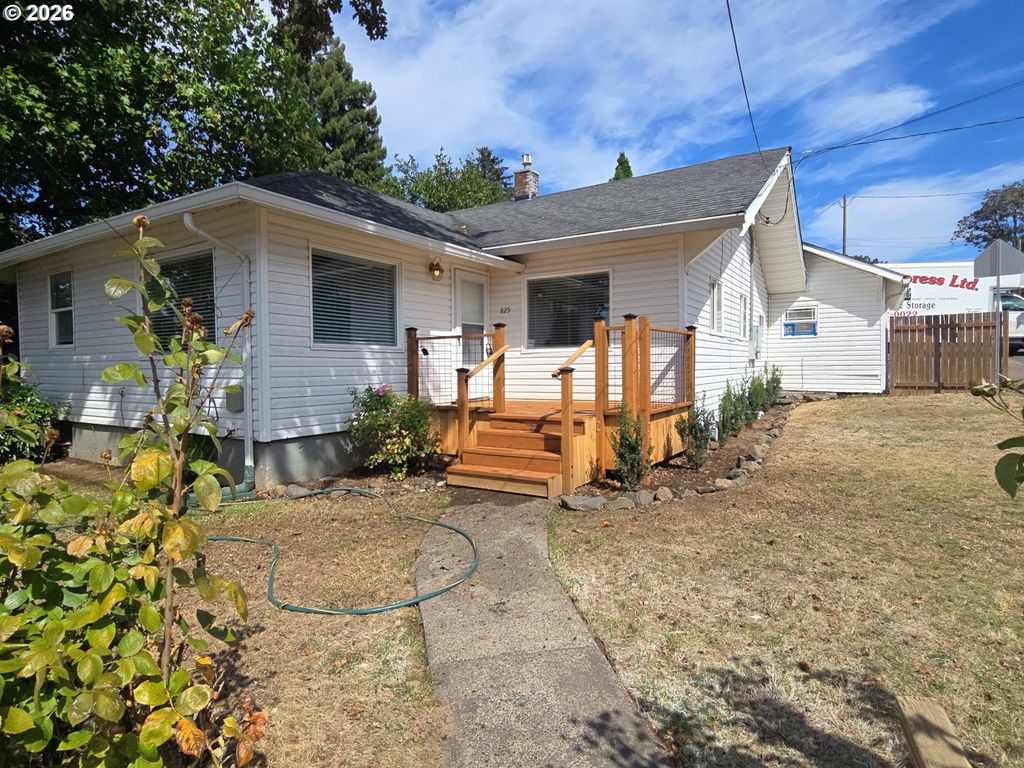 825 YALE Ave, Gladstone, OR 97027