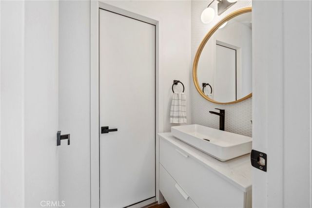 63 N Roosevelt 2, Pasadena, CA 91107