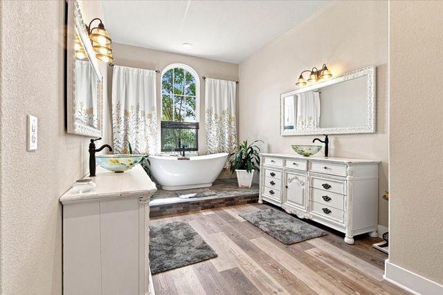 4182 Hidden Meadow Drive, Quinlan, TX 75474