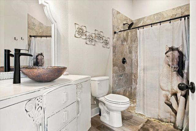 4182 Hidden Meadow Drive, Quinlan, TX 75474