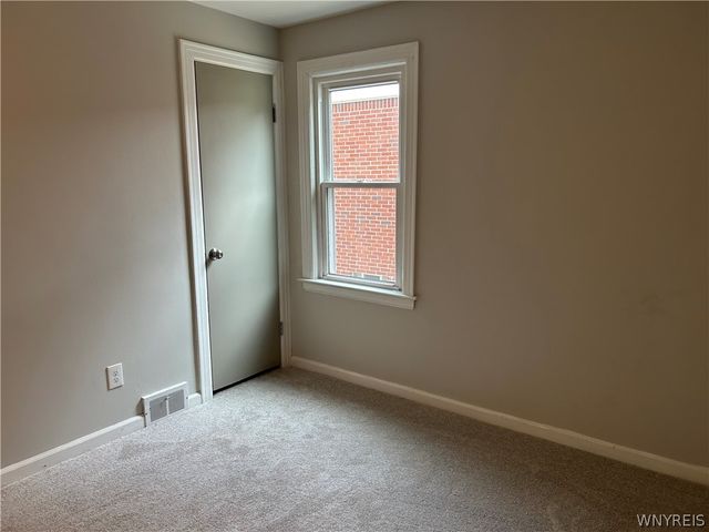 83 Kirkwood Drive, West Seneca, NY 14224