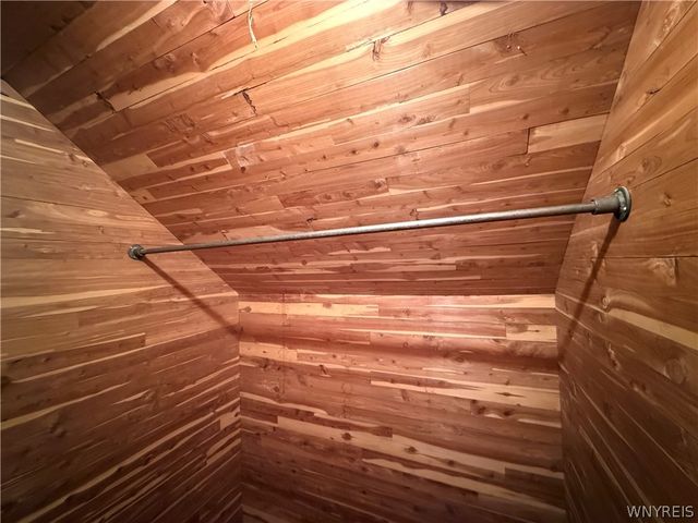 83 Kirkwood Drive, West Seneca, NY 14224