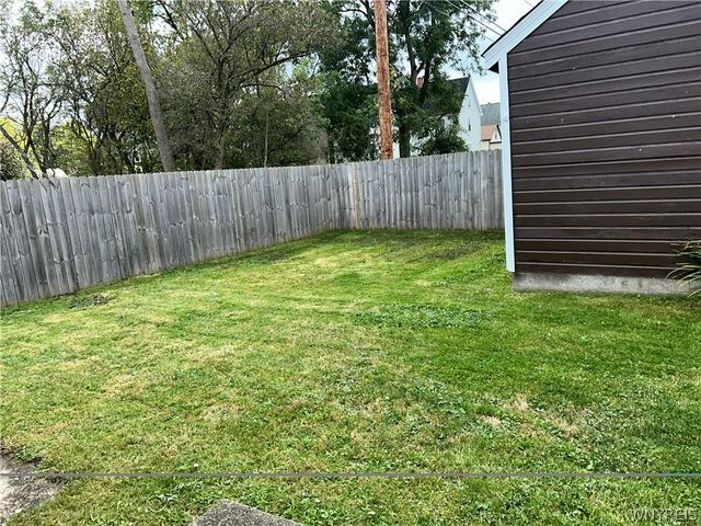 83 Kirkwood Drive, West Seneca, NY 14224