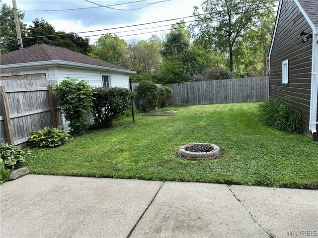 83 Kirkwood Drive, West Seneca, NY 14224