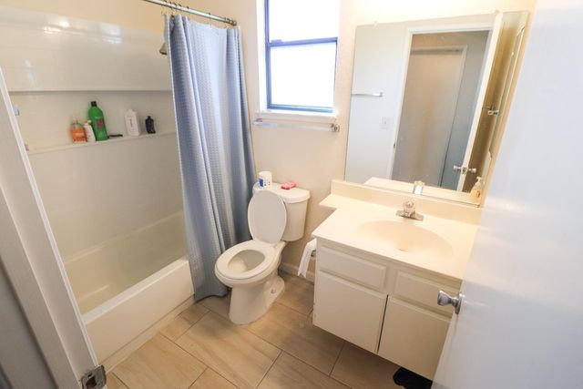 1188 RIO ROYAL, Sacramento, CA 95834