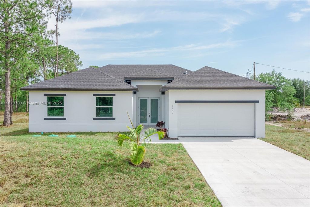 1202 E 9th St, Lehigh Acres, FL 33972