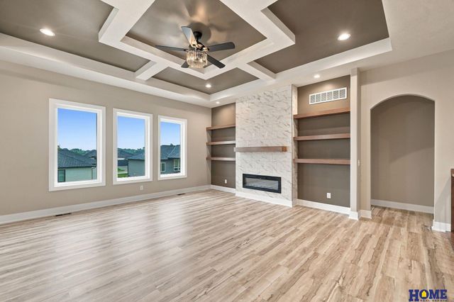 8720 Honeybee Lane, Lincoln, NE 68526