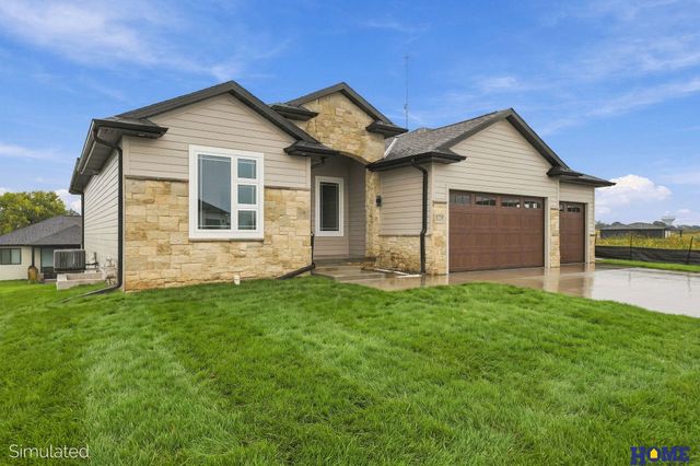 8720 Honeybee Lane, Lincoln, NE 68526