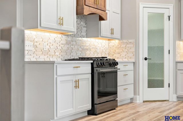 8720 Honeybee Lane, Lincoln, NE 68526