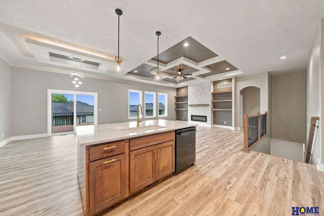 8720 Honeybee Lane, Lincoln, NE 68526