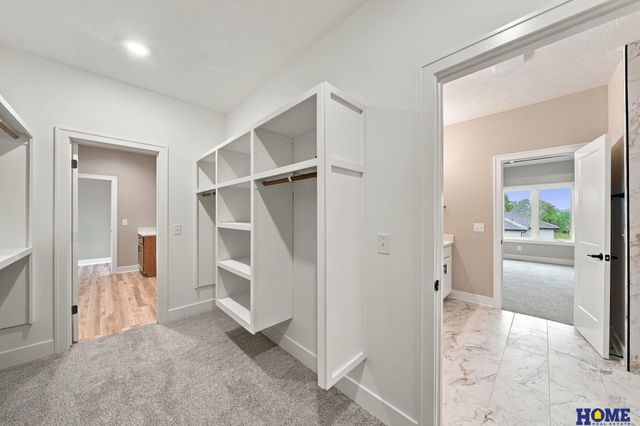 8720 Honeybee Lane, Lincoln, NE 68526