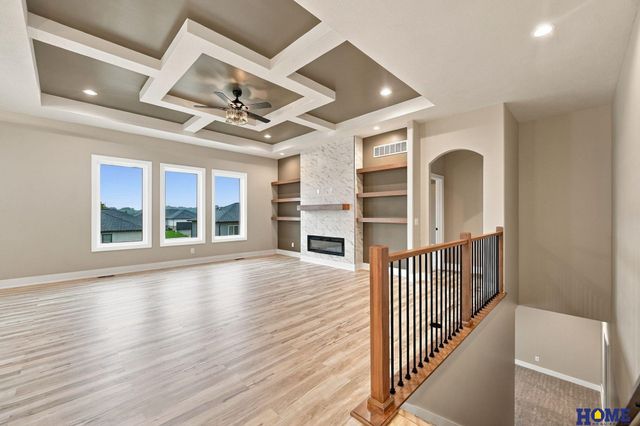 8720 Honeybee Lane, Lincoln, NE 68526