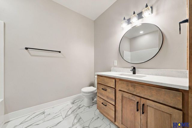 8720 Honeybee Lane, Lincoln, NE 68526